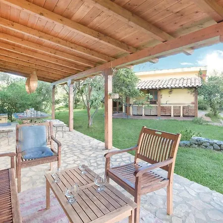 Two-Bedroom Holiday Home In S,Maria Di Ricadi -Vv- * Santa Maria (Vibo Valentia)
