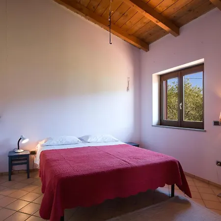 Ferienhaus Two-bedroom In Smaria Di Ricadi -vv- Santa Maria (Vibo Valentia)