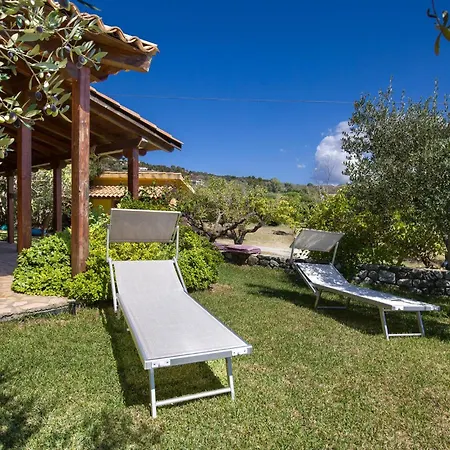 Ferienhaus Two-bedroom In Smaria Di Ricadi -vv- Santa Maria (Vibo Valentia)